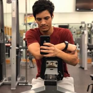 Meet your Posher, Christian